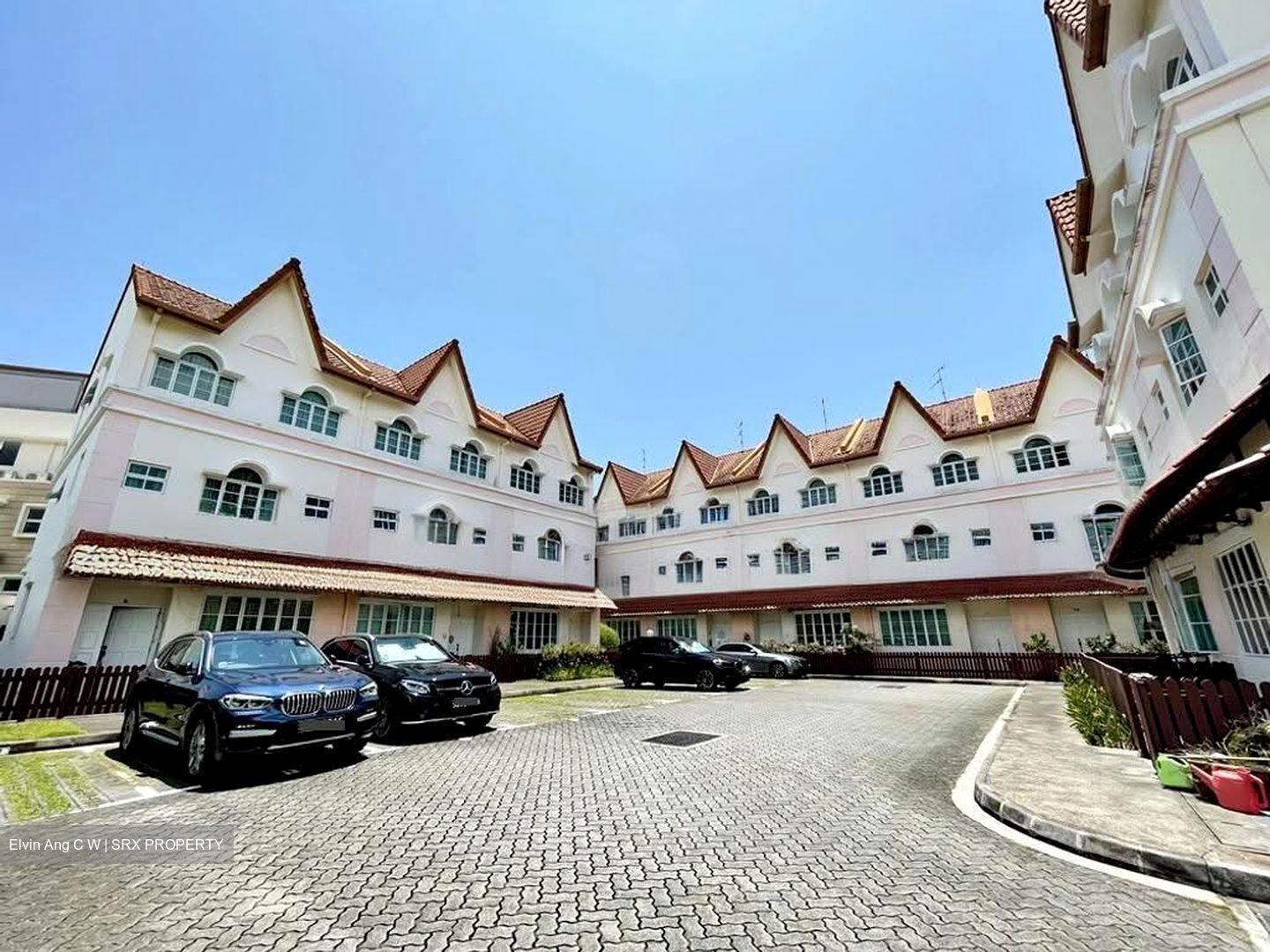 Jalan Haji Salam (D16), Terrace #607860041